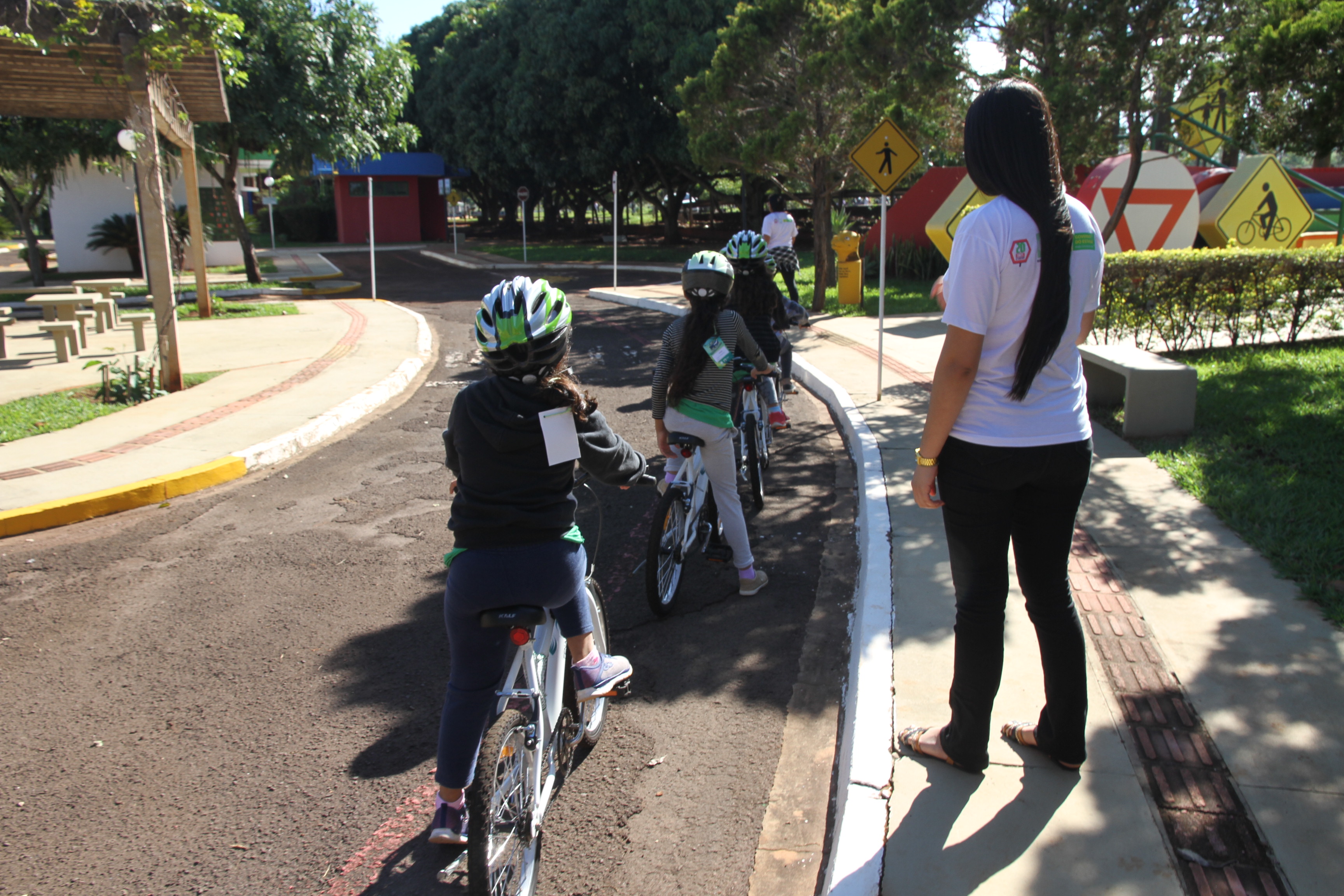 Brincadeiras educativas para fazer com as crianças - Cycle School