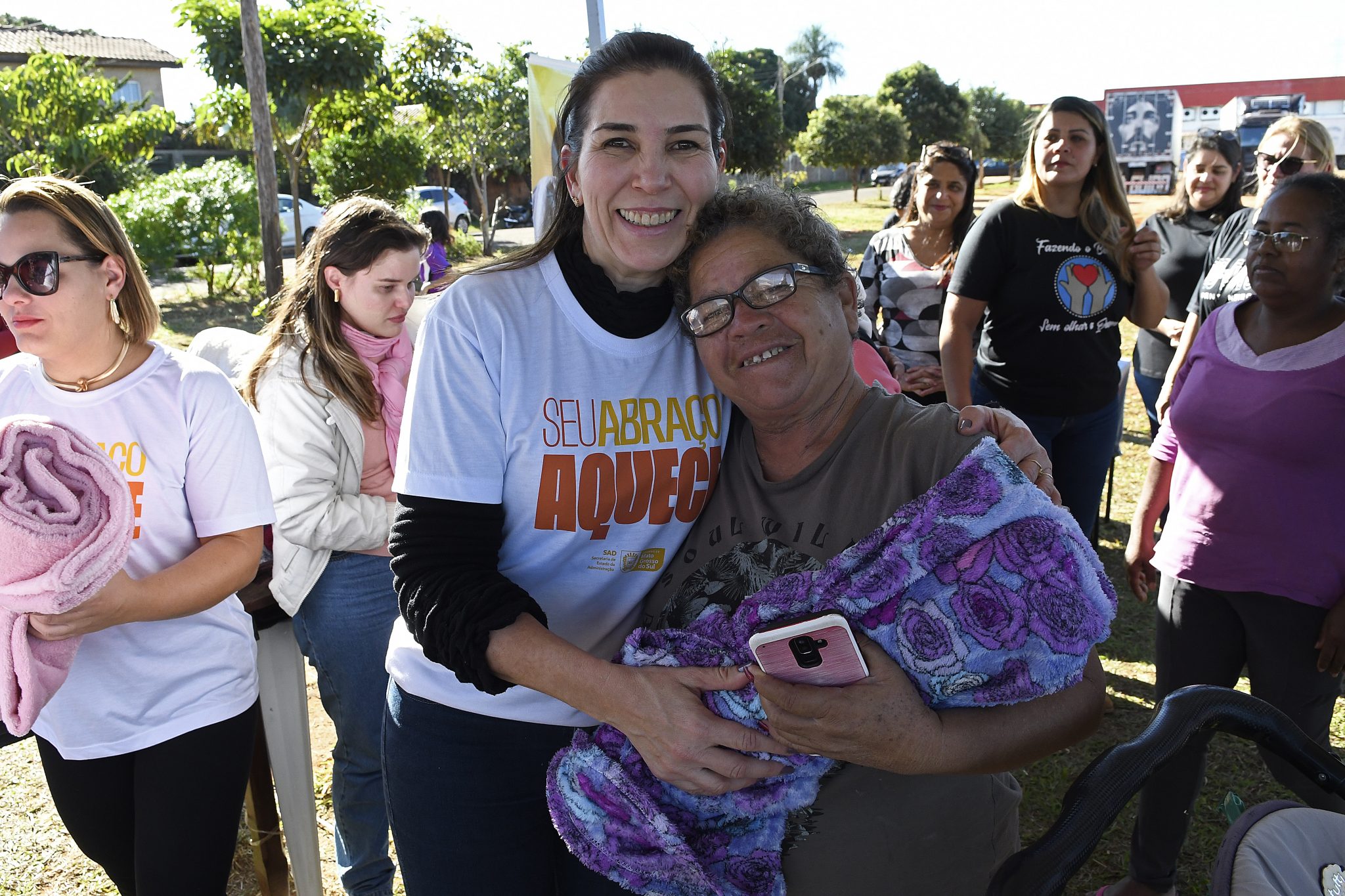 Entrega das doações da Campanha Seu Abraço Aquece Bairro Jardim