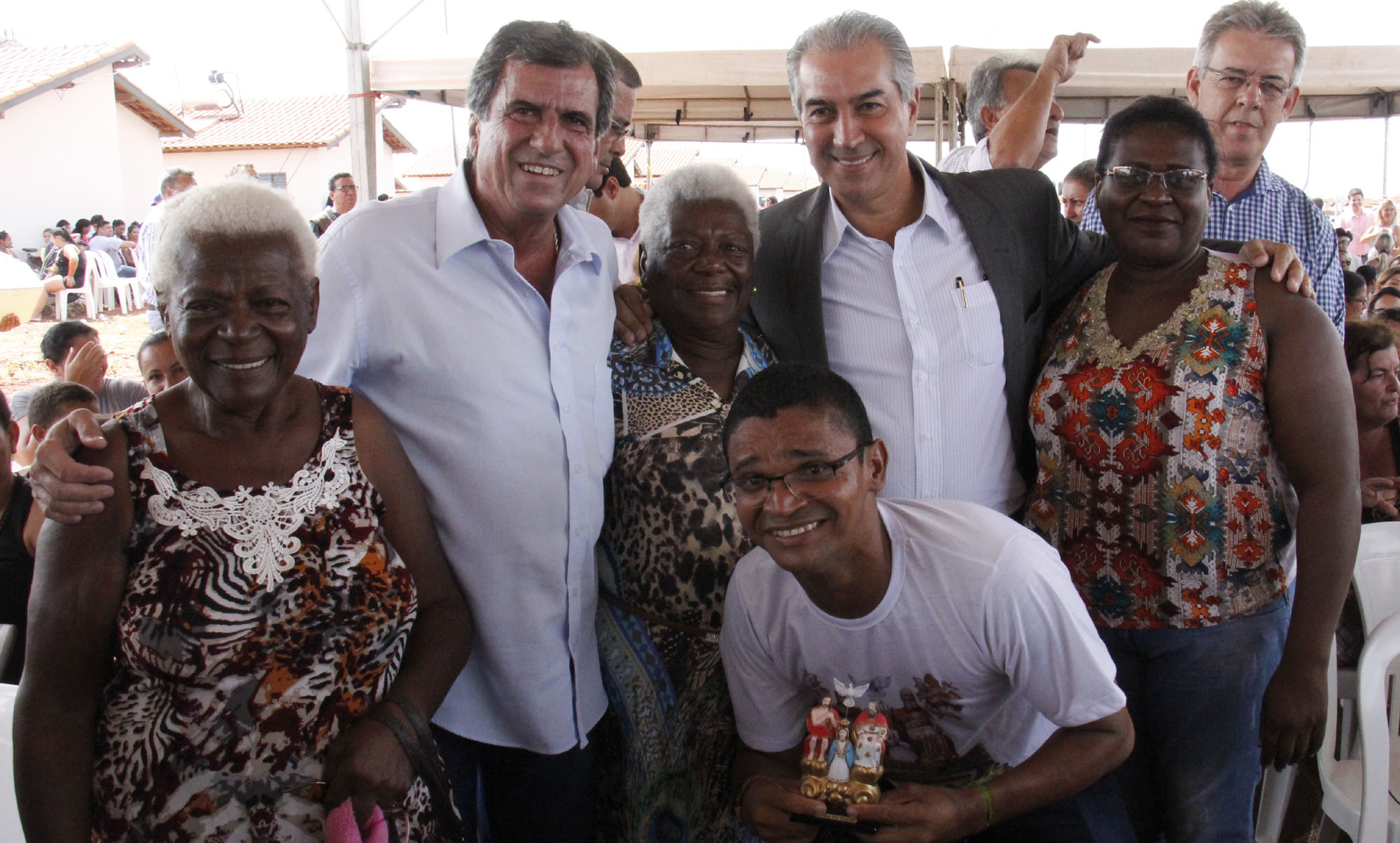 Centenas de famílias em Aparecida do Taboado comemoram conquista de