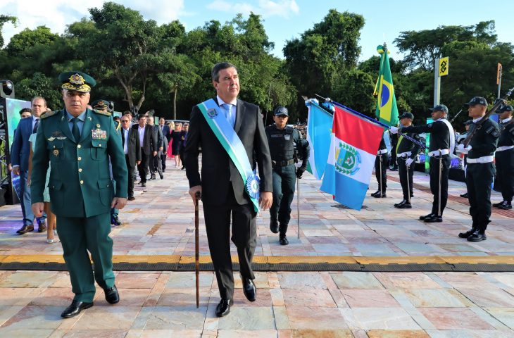 Posse do governador Eduardo Riedel e dos secretários