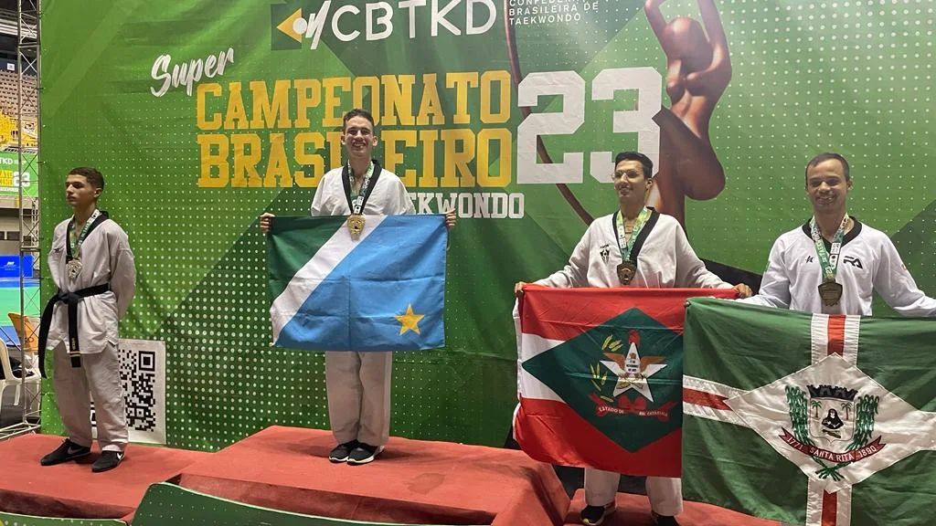 Luiz Felipe Aquino garante o ouro e vai para o Grand Slam MS garante sete medalhas no Brasileiro de Taekwondo e classifica atletas ao Grand Slam