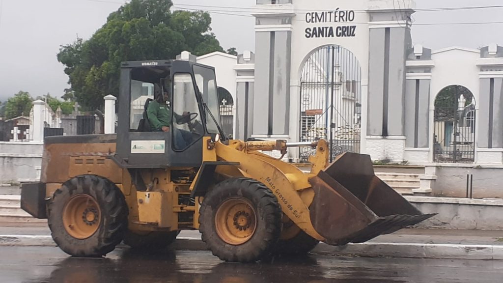 equipamentos Agesul Corumba Agesul e Defesa Civil atuam em Corumbá para reduzir danos causados pela chuva no município