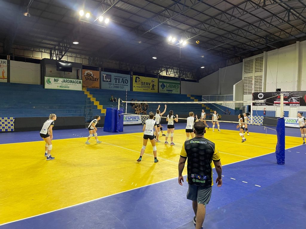 Com representante de MS, etapa regional da Superliga de vôlei começa hoje em Glória de Dourados