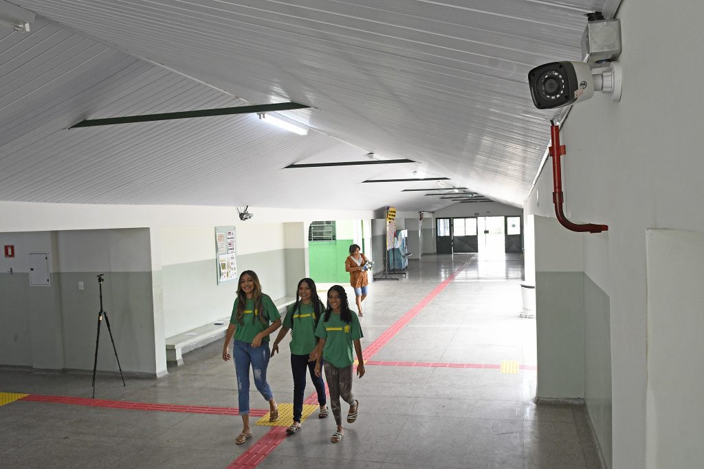 Escola Estadual Carmelita Canale Rebua Foto Bruno Rezende 02 Com tecnologia e inovação, ensino na Rede Estadual é aprovado por alunos, professores e pais em MS