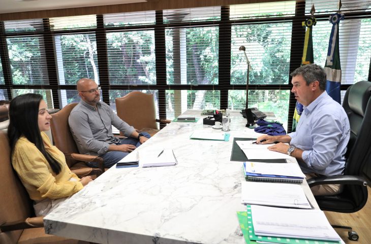 Reunião com os secretários Hélio Daher (SED) e Ana Nardes (SAD) Foto Saul Schramm