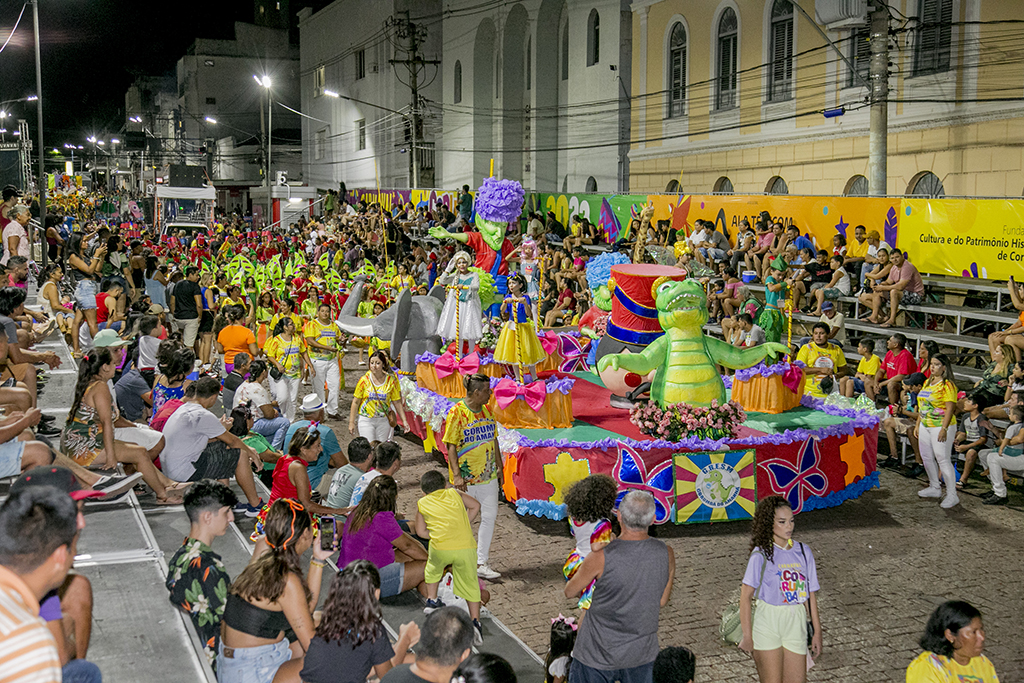 >Escolas de samba da Cidade Branca desfilam no domingo e na segunda (Foto: Renê Marcio Carneiro/PMC)