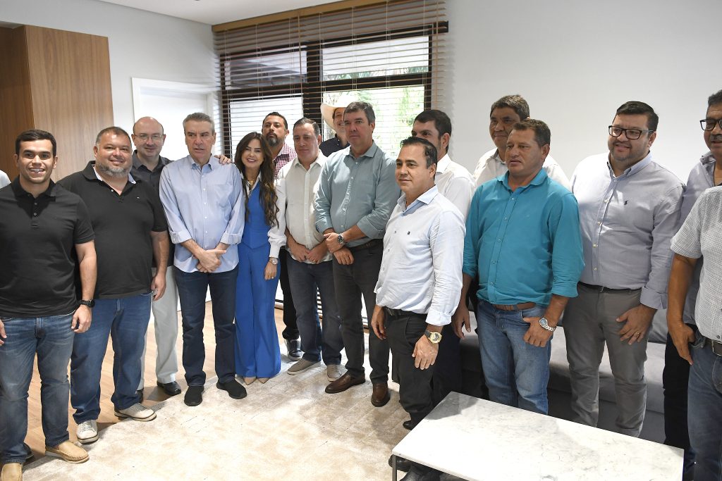 Governador recebe os vereadores e prefeito de Aquidauana Foto Bruno Rezende 05 1