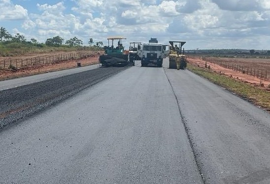 Sul-Fronteira: obra na MS-165 entre Coronel Sapucaia e Paranhos já tem 24 km de pavimento