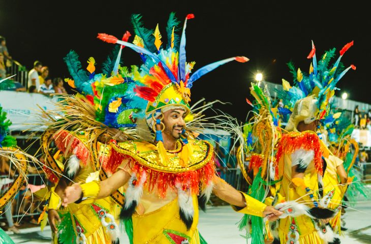 Agenda de Carnaval: desfiles das escolas de samba e blocos de rua tomam conta da programação