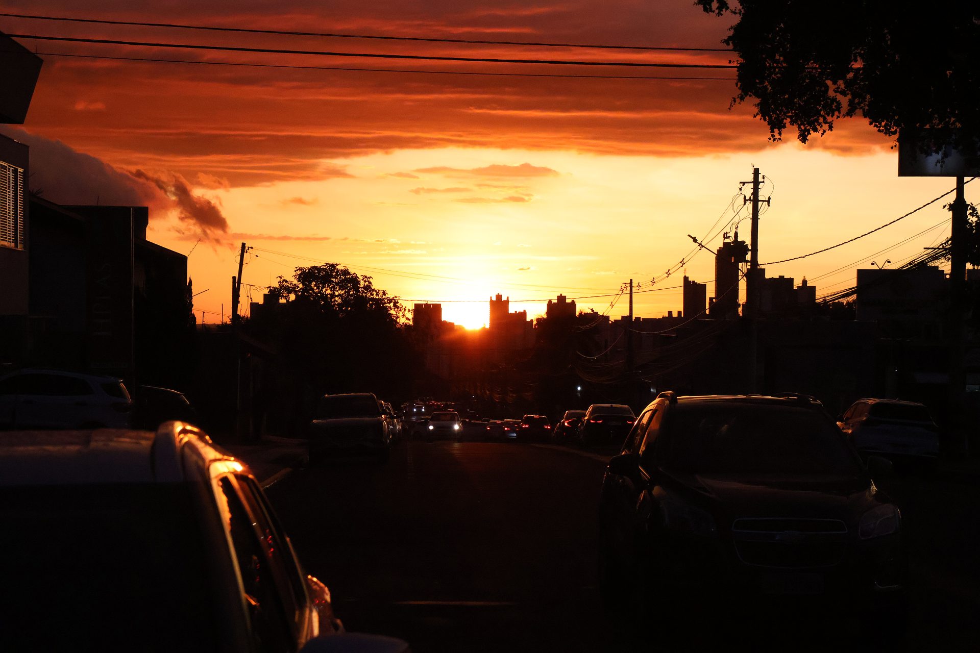 Onda de calor segue no final de semana e sexta-feira é marcada por altas  temperaturas