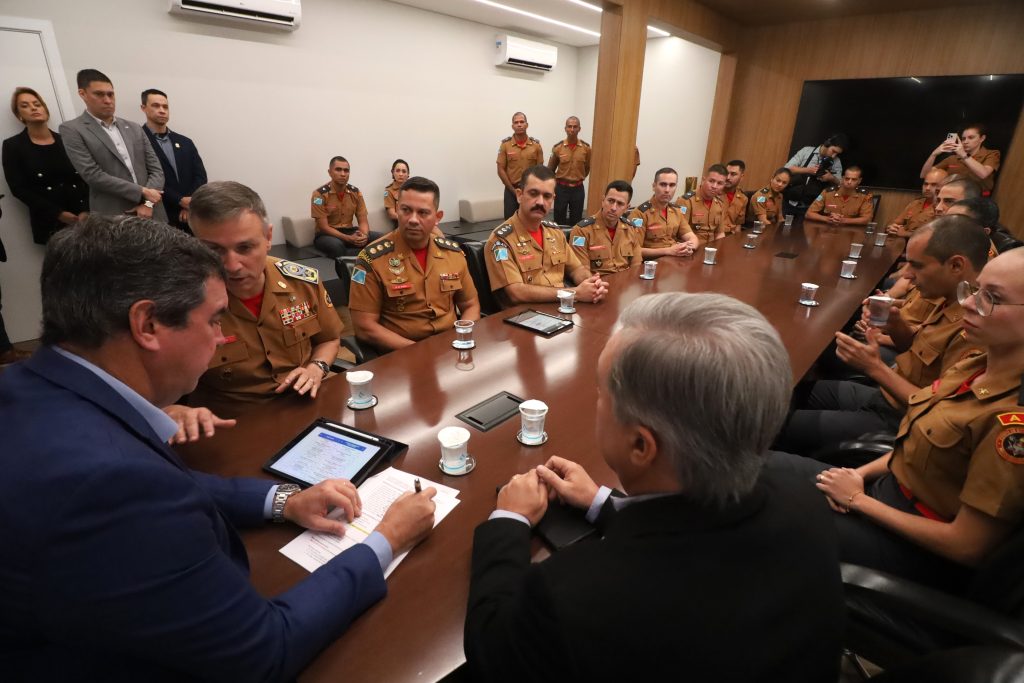 Corpo de Bombeiros de Mato Grosso do Sul apresenta novos oficiais especialistas e médicos