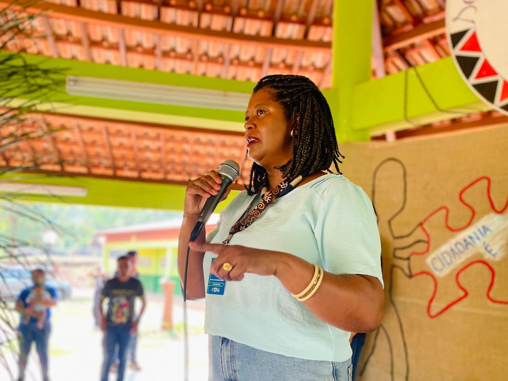 No Dia C, alunos colocam a cidadania em prática falando sobre racismo, meio ambiente e cultura da paz