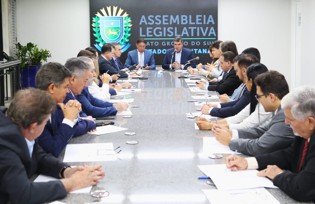 Governo de MS apresenta balanço do ano e perspectivas para 2025 à Assembleia Legislativa