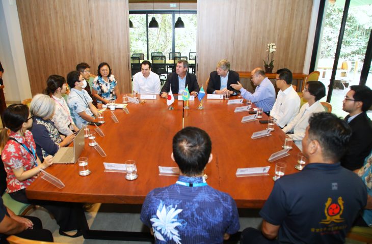 Reunião Visitantes de Okinawa Foto Saul Schramm