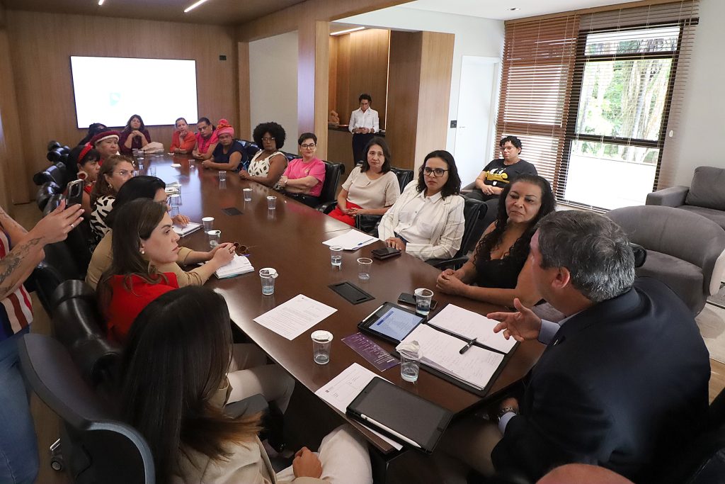 Governo de MS ouve coletivo com demandas e sugestões para fortalecer proteção às mulheres