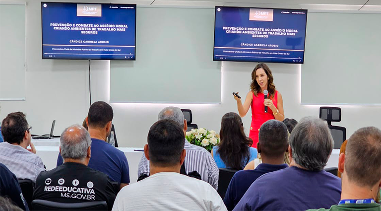 Escola do Consumidor realiza palestra de combate ao assédio no trabalho