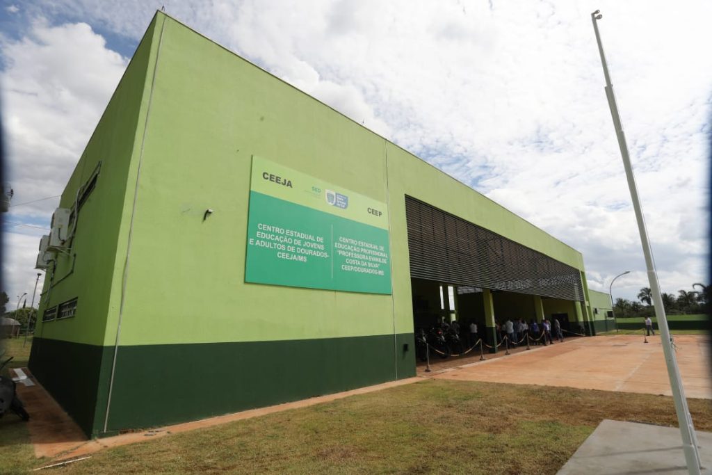 Governo de MS investe mais de R$ 173,6 milhões em educação, esporte e infraestrutura em Dourados