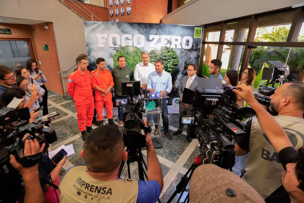 Fogo Zero: campanha de combate a incêndios é lançada e destaca trabalho do Governo de MS Fogo Zero: campanha de combate a incêndios é lançada e destaca trabalho do Governo de MS