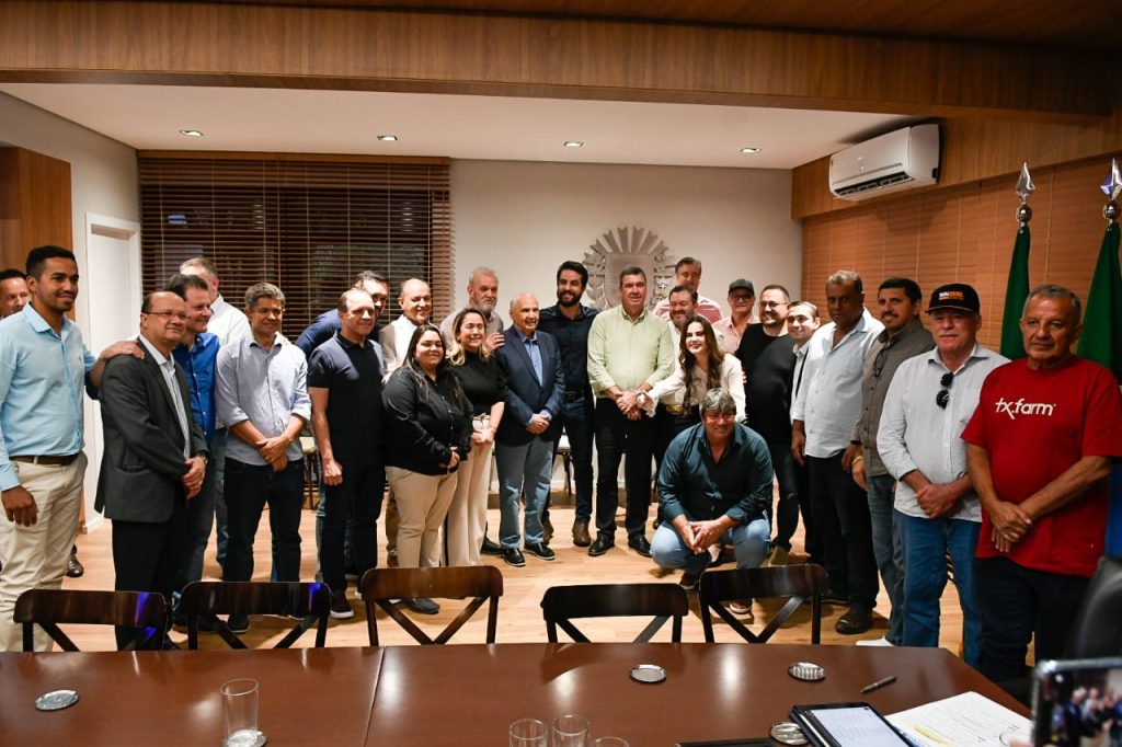 Deodápolis apresenta projeto para asfalto e drenagem do distrito de Porto Vilma Deodápolis apresenta projeto para asfalto e drenagem do distrito de Porto Vilma