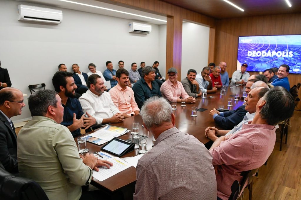 Deodápolis apresenta projeto para asfalto e drenagem do distrito de Porto Vilma Deodápolis apresenta projeto para asfalto e drenagem do distrito de Porto Vilma