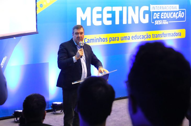 ( CAPA) Meeting Internacional de Educação Foto Saul Schramm