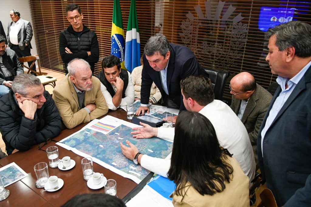 Nioaque garante asfalto para o maior bairro do município com mais de 1,3 mil habitantes Nioaque garante asfalto para o maior bairro do município com mais de 1,3 mil habitantes