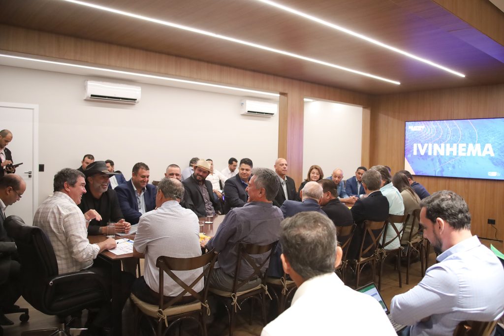 Ivinhema apresenta novas obras pelo MS Ativo Municipalismo e vai alcançar 100% de pavimentação asfáltica para o município e o Distrito de Amandina Ivinhema apresenta novas obras pelo MS Ativo Municipalismo e vai alcançar 100% de pavimentação asfáltica para o município e o Distrito de Amandina