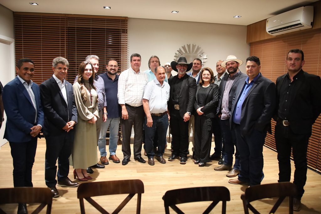 Ivinhema apresenta novas obras pelo MS Ativo Municipalismo e vai alcançar 100% de pavimentação asfáltica para o município e o Distrito de Amandina Ivinhema apresenta novas obras pelo MS Ativo Municipalismo e vai alcançar 100% de pavimentação asfáltica para o município e o Distrito de Amandina