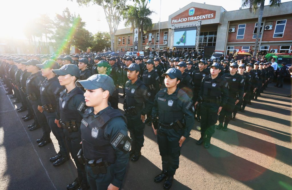 Investimento em segurança: Governo de MS entrega 427 novos policiais militares Investimento em segurança: Governo de MS entrega 427 novos policiais militares
