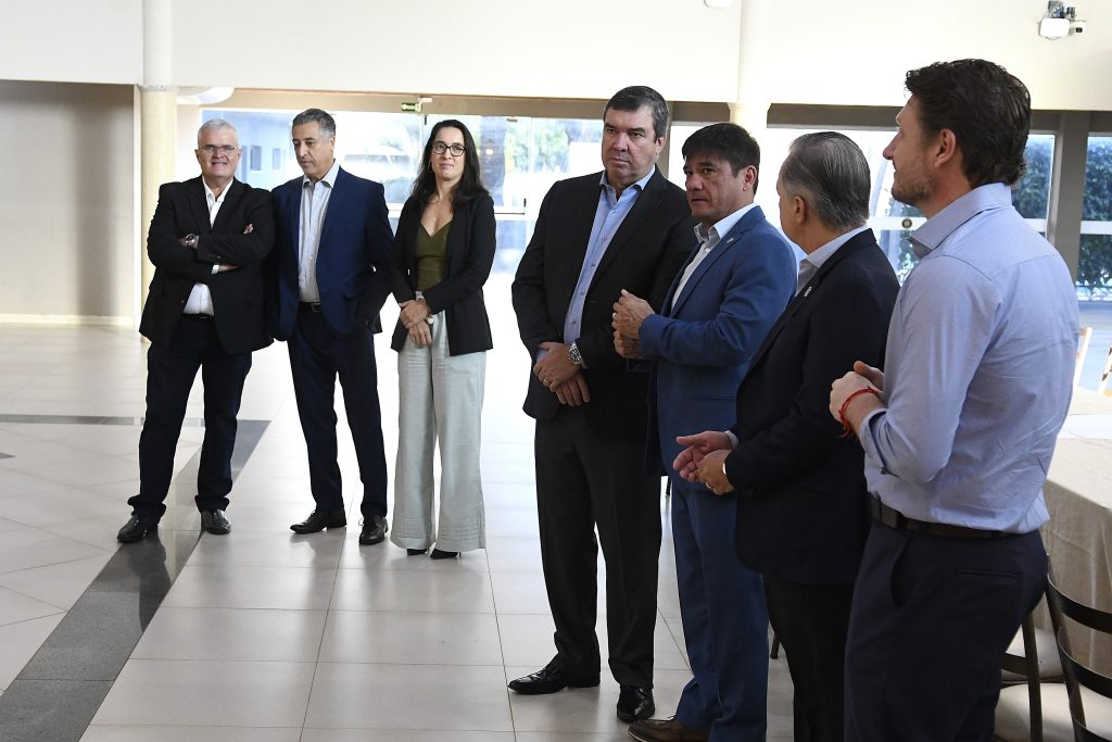 Governo de MS reafirma compromisso de levar boas condições de trabalho aos delegados do Estado Governo de MS reafirma compromisso de levar boas condições de trabalho aos delegados do Estado