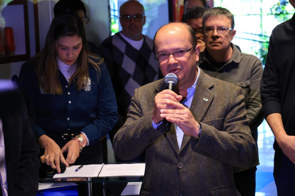 Governo de MS avança na integração de serviços e entrega primeira Agência Integrada do Detran e Sejusp Governo de MS avança na integração de serviços e entrega primeira Agência Integrada do Detran e Sejusp