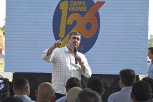 >Governador durante entrega de obra na Capital (Foto: Bruno Rezende)