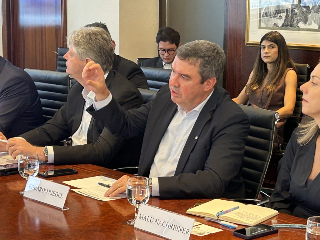 Governo de MS apresenta oportunidades a empresários de Singapura e discute investimentos na área ambiental