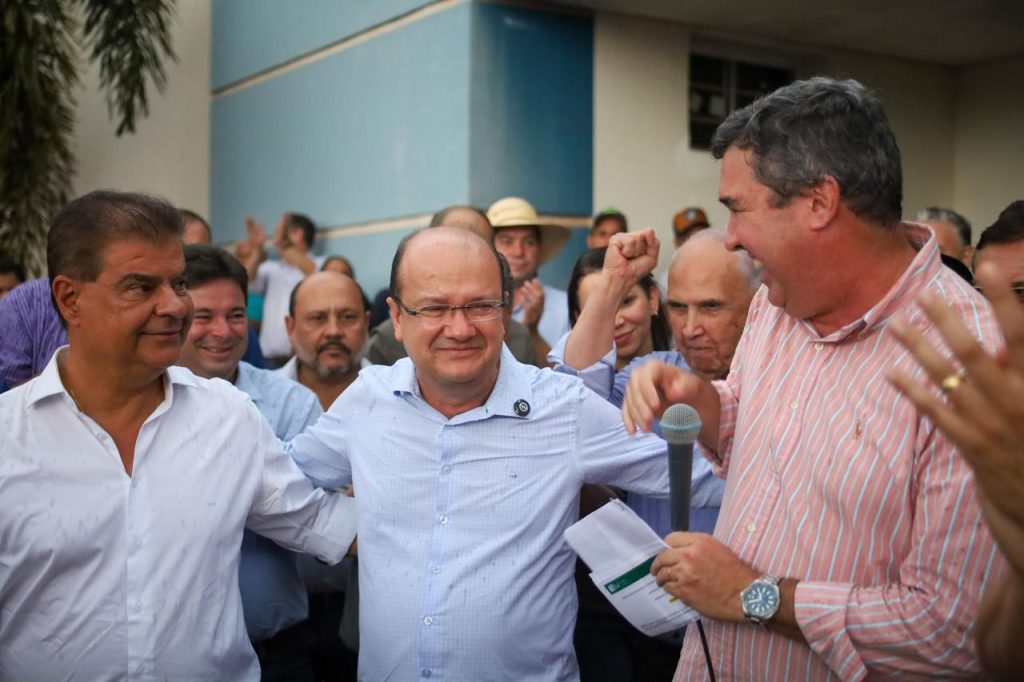 Governo de MS entrega obras de pavimentação e apoia a 3ª edição da Feira AgroAngélica