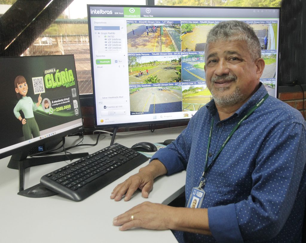 Dia do Servidor: o contato humano que faz diferença na rotina de atendimento ao público no Detran-MS Dia do Servidor: o contato humano que faz diferença na rotina de atendimento ao público no Detran-MS