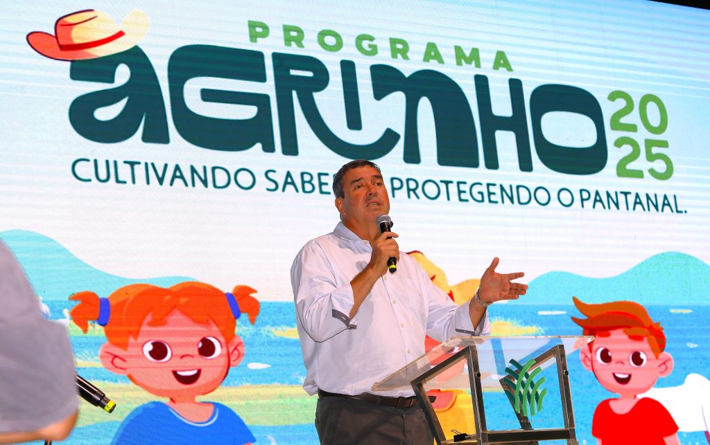 >Governador durante discurso no Agrinho 2025