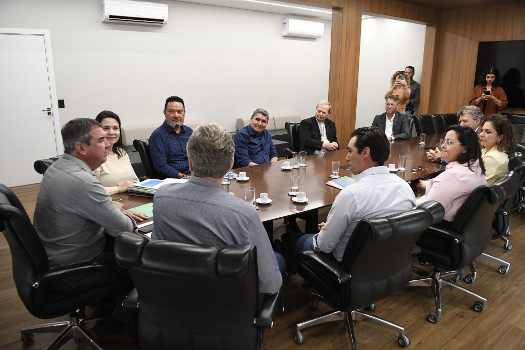 Cristiano Carvalho é nomeado como novo diretor-presidente da Fundect pelos próximos três anos Cristiano Carvalho é nomeado como novo diretor-presidente da Fundect pelos próximos três anos