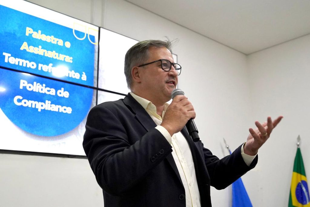 >Controlador do Estado, Carlos Eduardo Girão detalha como será estruturado o programa. (Foto: Matheus Carvalho/SEC)