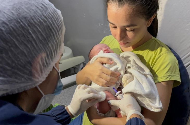 MS inicia aplicação de imunizante contra bronquiolite em bebês prematuros e crianças com comorbidades pelo SUS MS inicia aplicação de imunizante contra bronquiolite em bebês prematuros e crianças com comorbidades pelo SUS