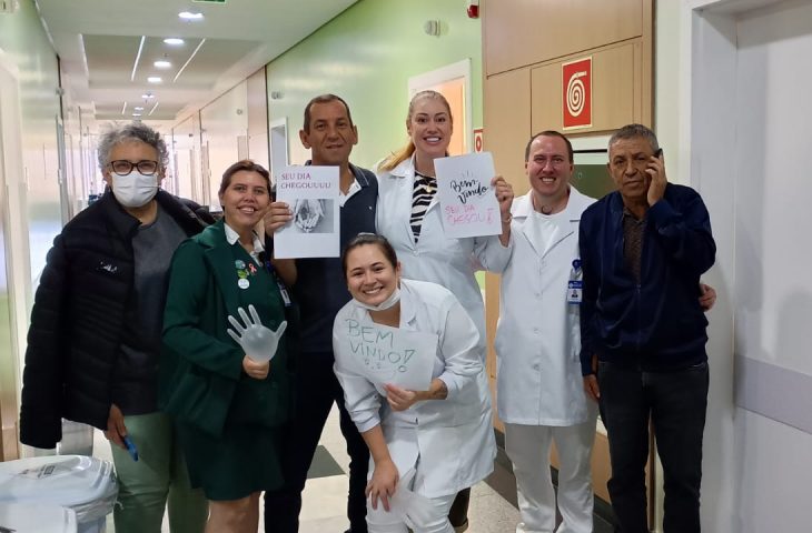 Após 13 tentativas, policial de MS finalmente encontra rim compatível e recomeça a vida depois de 16 anos Após 13 tentativas, policial de MS finalmente encontra rim compatível e recomeça a vida depois de 16 anos