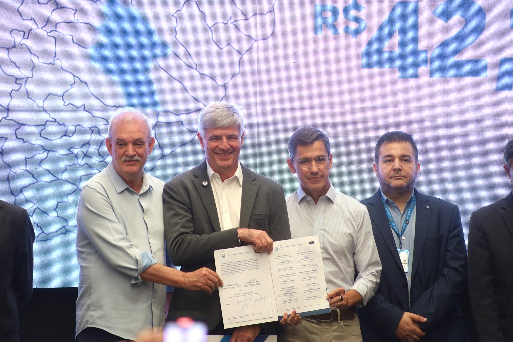 >Novos investimentos da Sanesul vão beneficiar 16 cidades a ampliar abastecimento de água