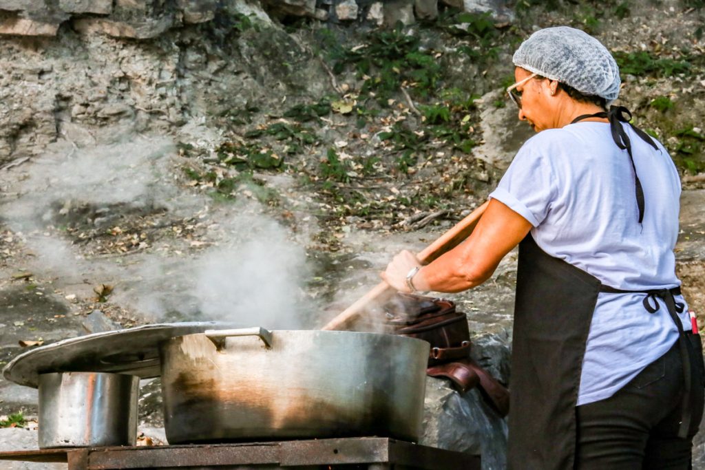 >Encontro propõe uma experiência que une sabores, oralidade e produção literária contemporânea