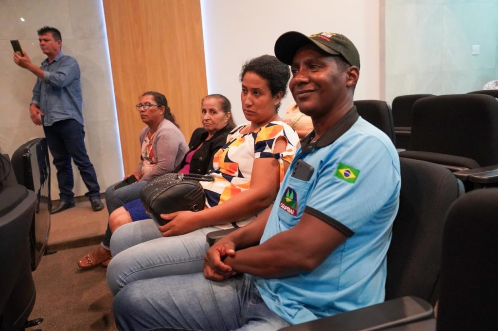 >Lideranças comunitárias participaram da formação do Perifeirarte em Ponta Porã, realizada em 2024. (Foto: Matheus Carvalho/SEC)