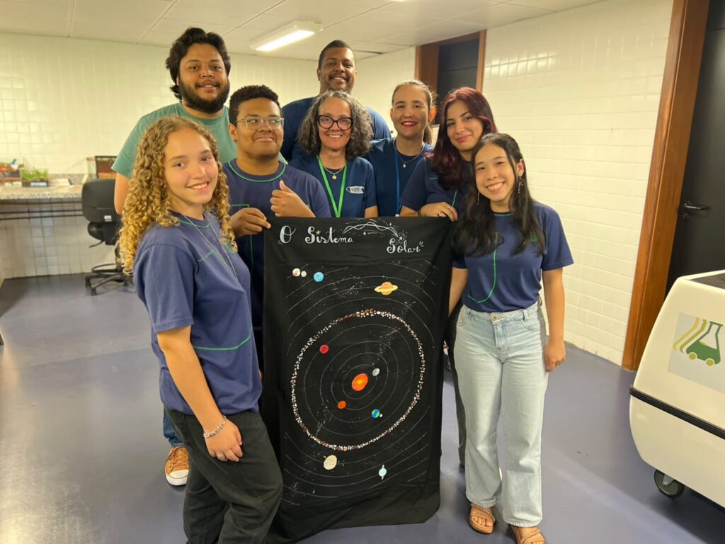 >Estudantes foram premiados em pesquisa sobre jogo educativo de astronomia