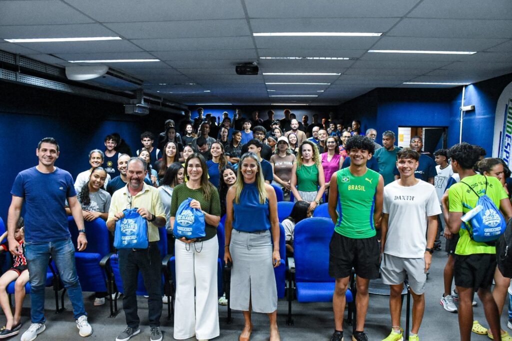 >Equipe de MS recebe kit de uniformes e últimos itens para embarcar ao Paraná