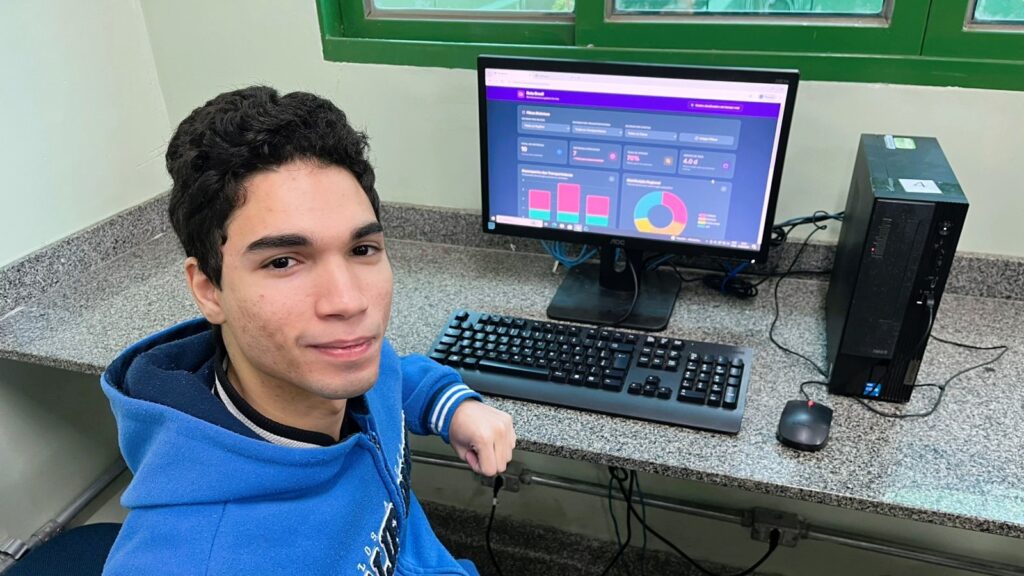 >Rafael Mendes é mais um estudante que teve acesso a educação profissional