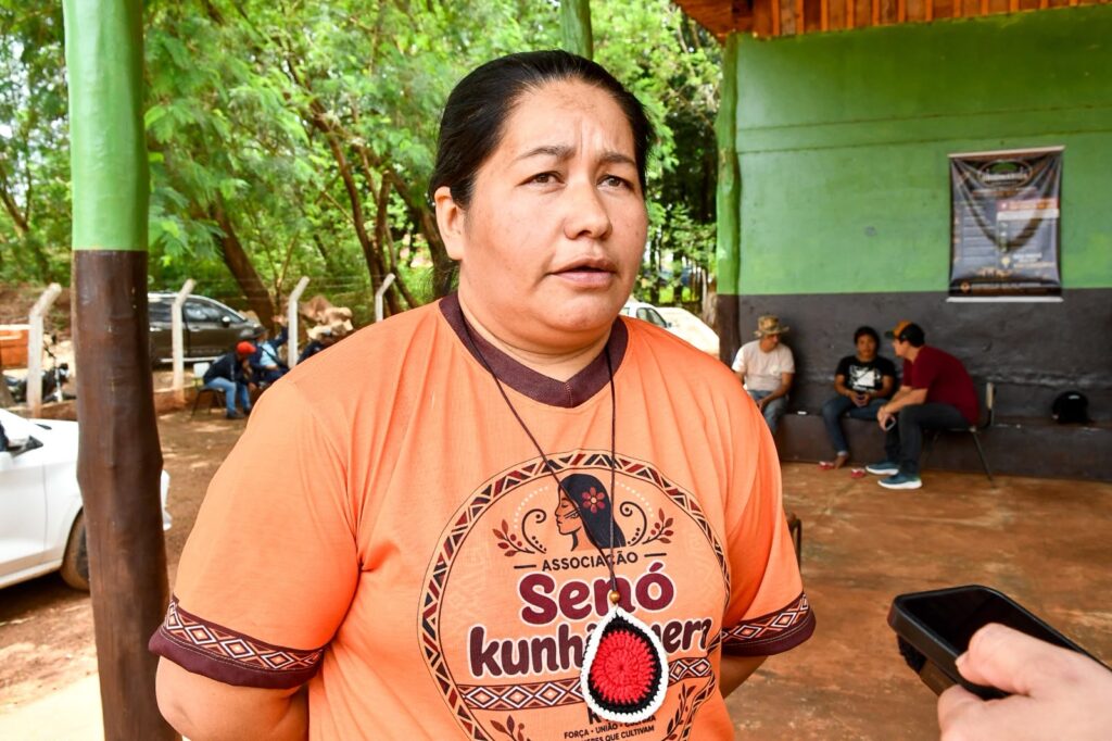 >Magda Freitas preside uma associação de mulheres na aldeia
