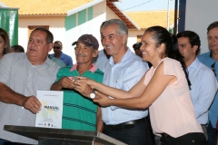 Entrega de casas em Ribas de Rio Pardo - Foto Denilson Secreta (1)