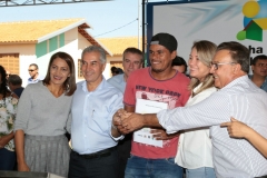 Entrega de casas em Ribas de Rio Pardo - Foto Denilson Secreta (4)