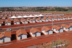 Entrega de casas em São Gabriel do Oeste - Foto Edemir Rodrigues